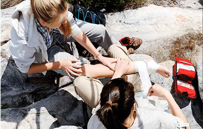 Dlaczego warto wziąć udział w zajęciach z pierwszej pomocy? Oszczędzaj czas i pieniądze. Spersonalizowana, elastyczna nauka.