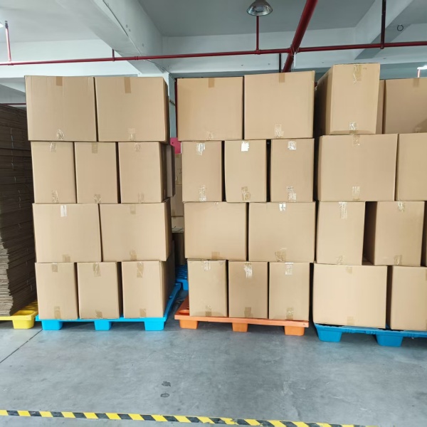 Znowu nadszedł sezon wysyłkowy! Yiwu Kebon Healthcare jest zajęty realizacją globalnych zamówień w zakresie pierwszej pomocy